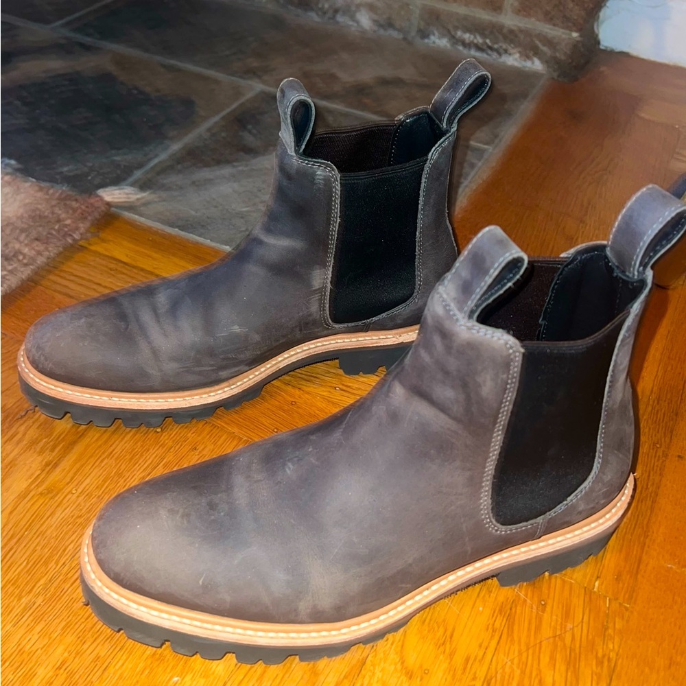 Nisolo Go To Lug Chelsea boots
